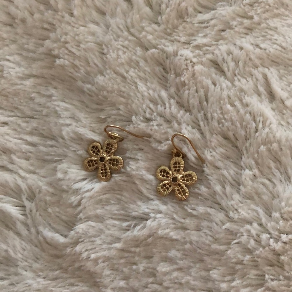 Gold earrings